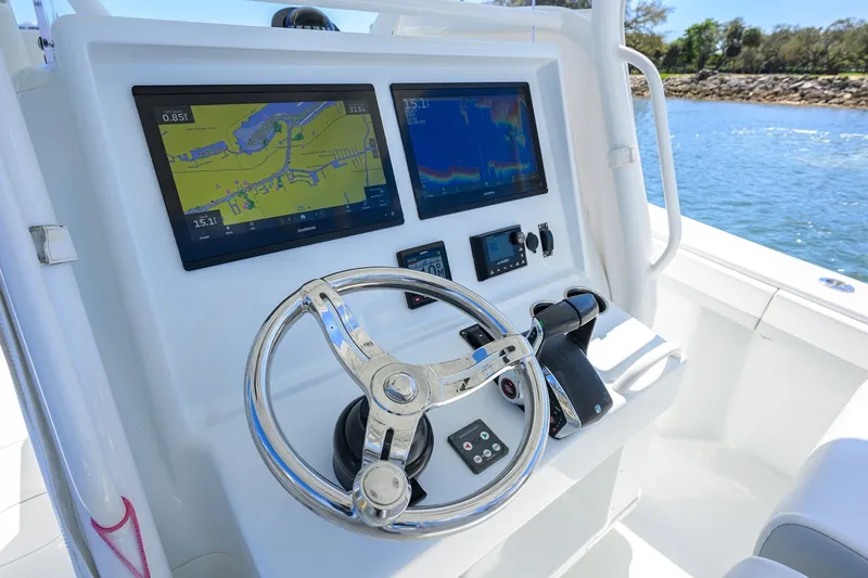 Slide: The Image of Yellowfin 34 - Helm 2023 Yellowfin 34 Offshore - 7680805