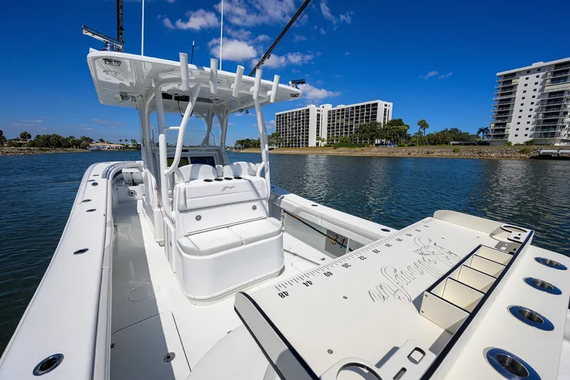Slide: The Image of Yellowfin 34 - Cockpit 2023 Yellowfin 34 Offshore - 7680816