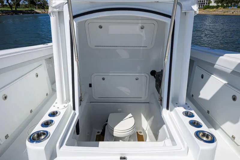 Slide: The Image of Yellowfin 34 - Head 2023 Yellowfin 34 Offshore - 7680799