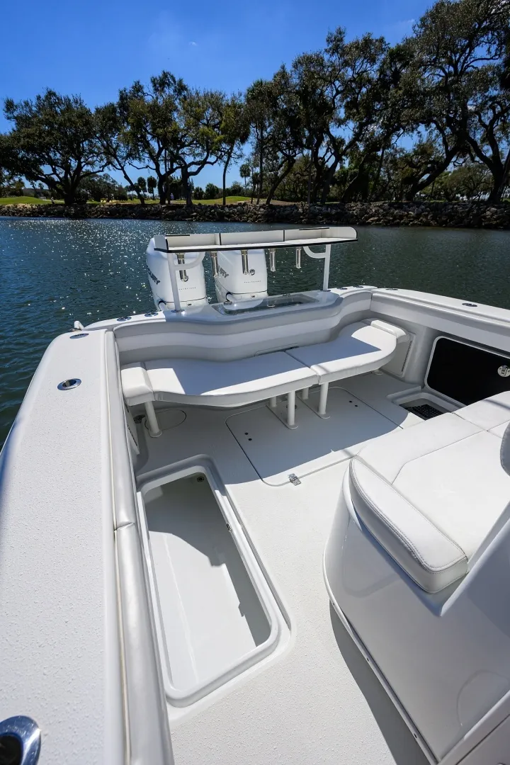 Slide: The Image of Yellowfin 34 - Cockpit 2023 Yellowfin 34 Offshore - 7680819