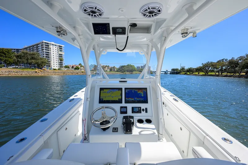 Slide: The Image of Yellowfin 34 - Helm 2023 Yellowfin 34 Offshore - 7680802