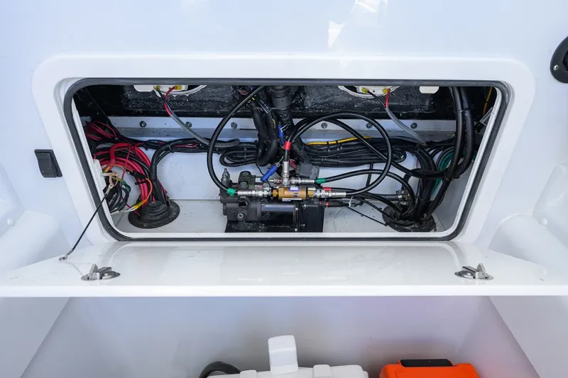 Slide: The Image of Yellowfin 34 - Cockpit 2023 Yellowfin 34 Offshore - 7680822