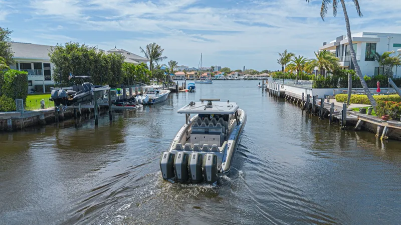 Slide: The Image of Midnight Express 52 Vitesse 2025 - 6055371