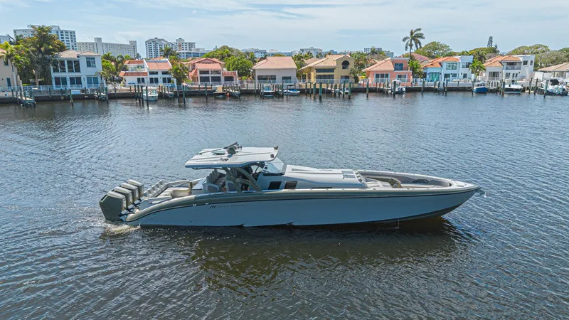 Slide: The Image of Midnight Express 52 Vitesse 2025 - 6055367