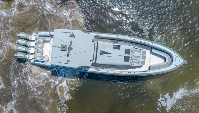 Slide: The Image of Midnight Express 52 Vitesse 2025 - 6055370