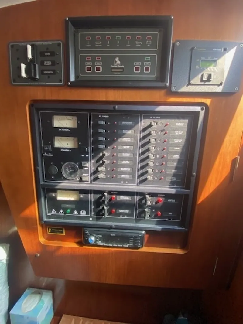 Slide: The Image of Beneteau 42 CC 2005 - 6000477