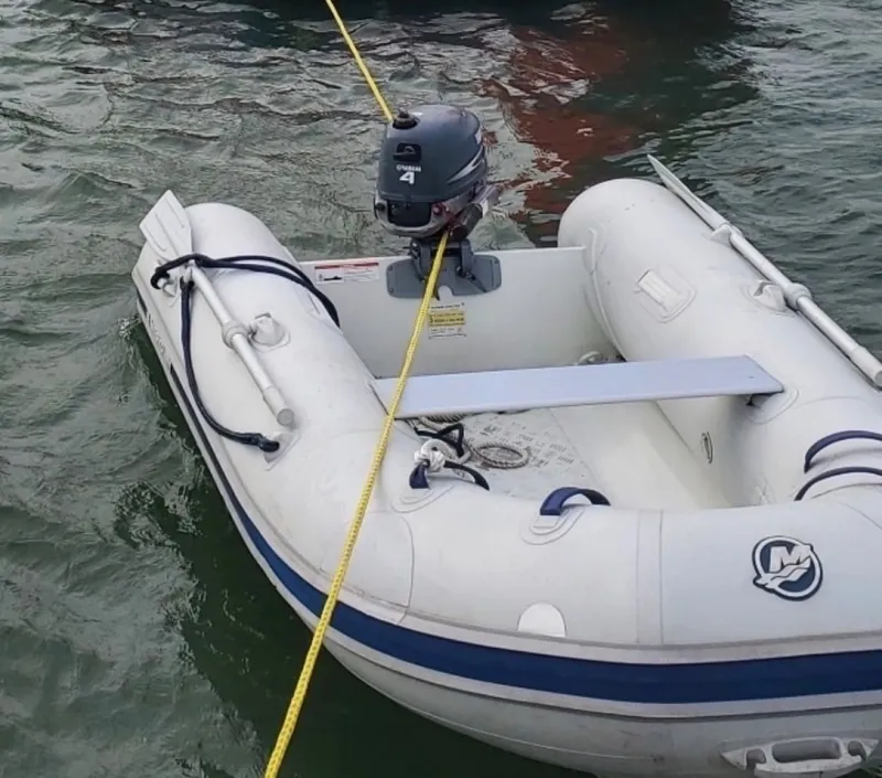 Slide: The Image of Beneteau 42 CC 2005 - 6000450