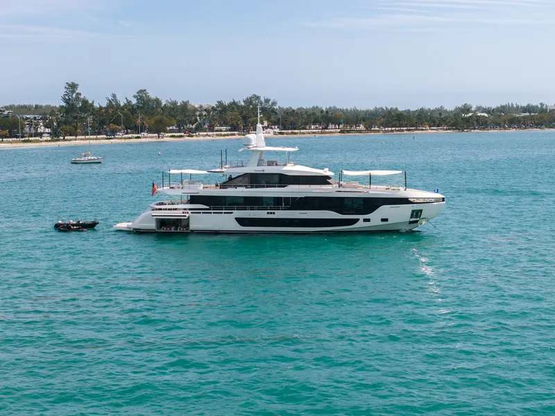 Slide: The Image of Azimut 36 METER 2024 - 6000596