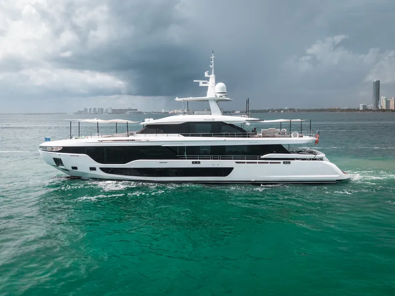 Slide: The Image of Azimut 36 METER 2024 - 6000606