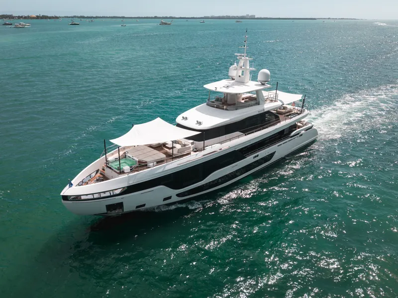 Slide: The Image of Azimut 36 METER 2024 - 6000616