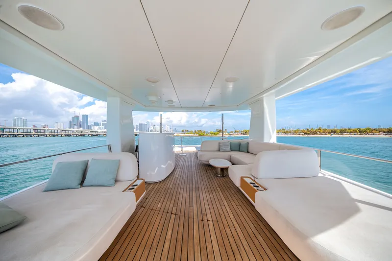 Slide: The Image of Azimut 36 METER 2024 - 6000632