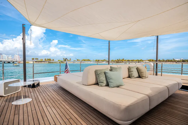 Slide: The Image of Azimut 36 METER 2024 - 6000639