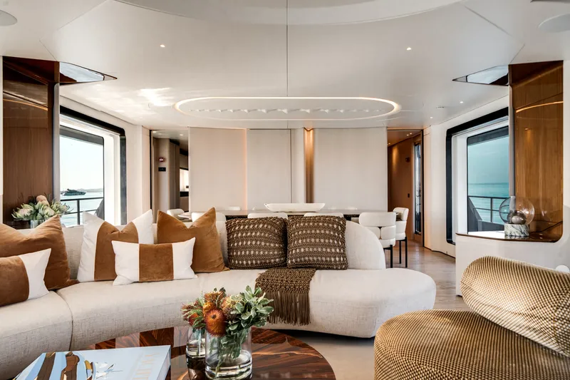 Slide: The Image of Azimut 36 METER 2024 - 6000651