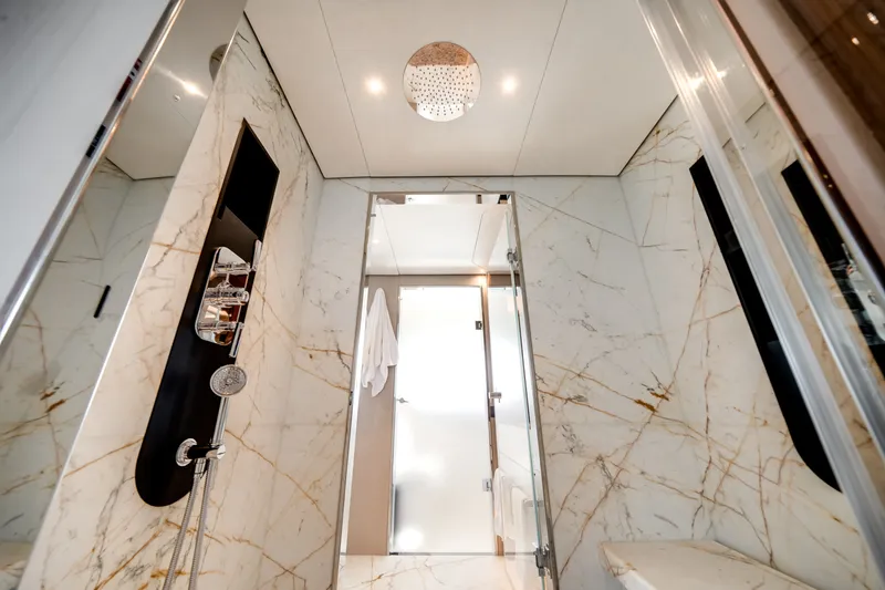 Slide: The Image of Azimut 36 METER 2024 - 6000681