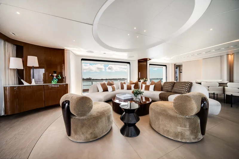 Slide: The Image of Azimut AZ36 2024 - 6000648