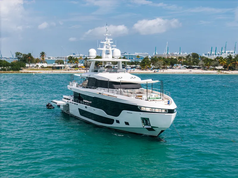 Slide: The Image of Azimut AZ36 2024 - 6000593