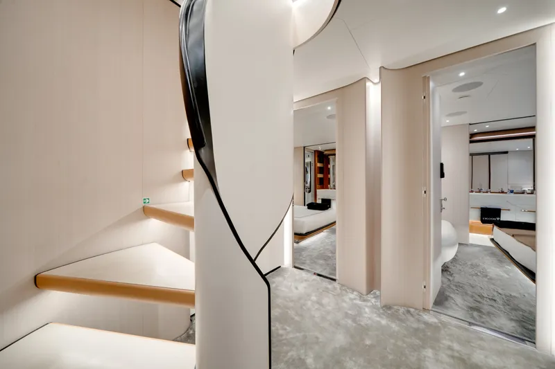 Slide: The Image of Azimut AZ36 2024 - 6000684