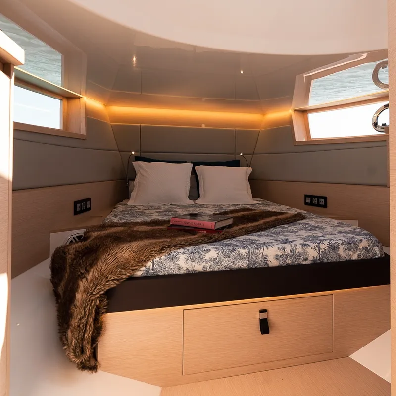 Slide: The Image of Tesoro T40 2024 - 6001607