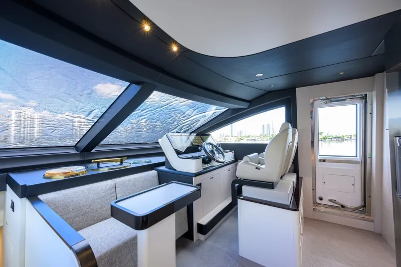 Slide: The Image of Azimut 78 - DT78 - Helm 2024 Azimut 78 Fly - DT78 - 7673989