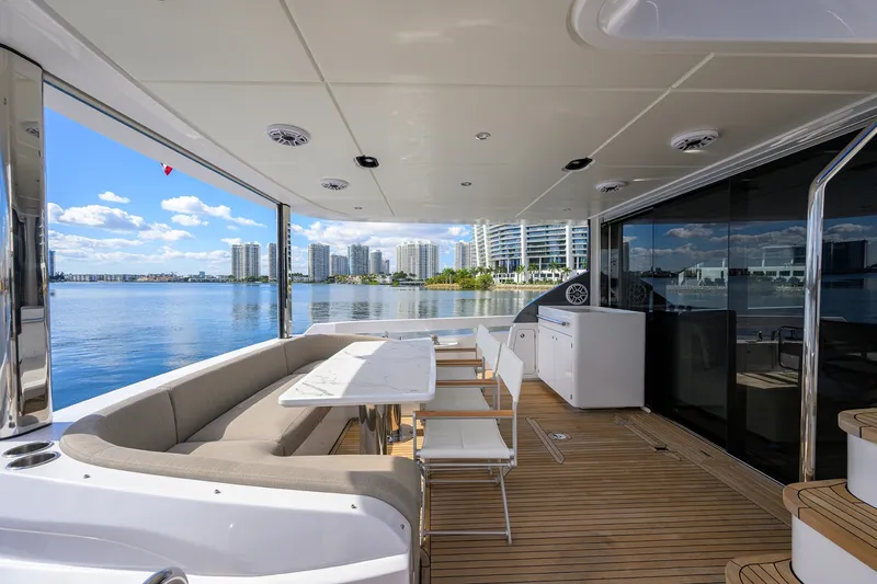 Slide: The Image of Azimut Fly 78 2024 - 6001813