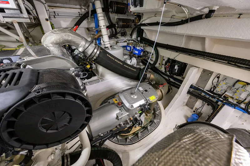 Slide: The Image of Azimut 78 - DT78 - Engine Room 2024 Azimut 78 Fly - DT78 - 7674050