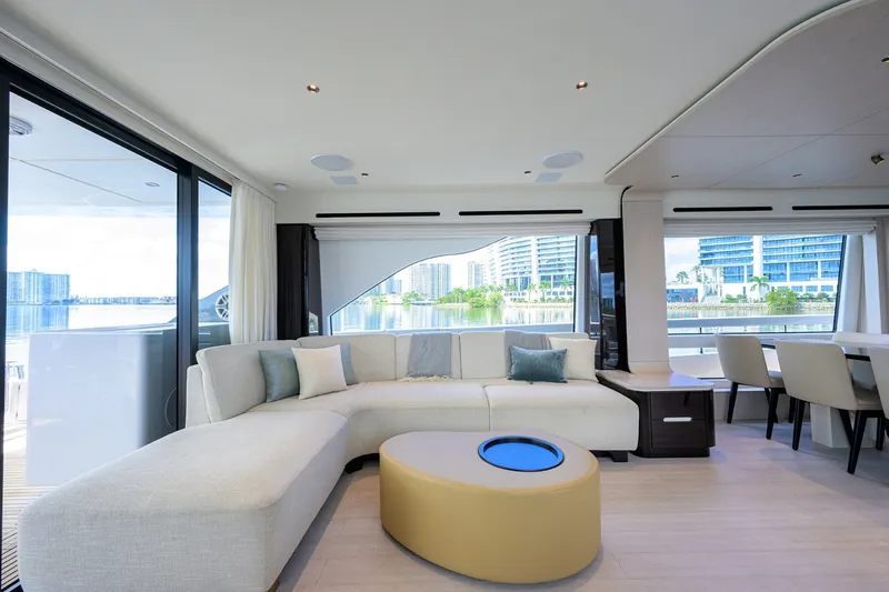 Slide: The Image of Azimut Fly 78 2024 - 6001951