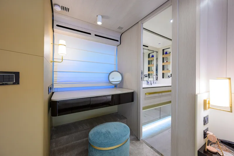 Slide: The Image of Azimut Fly 78 2024 - 6001903