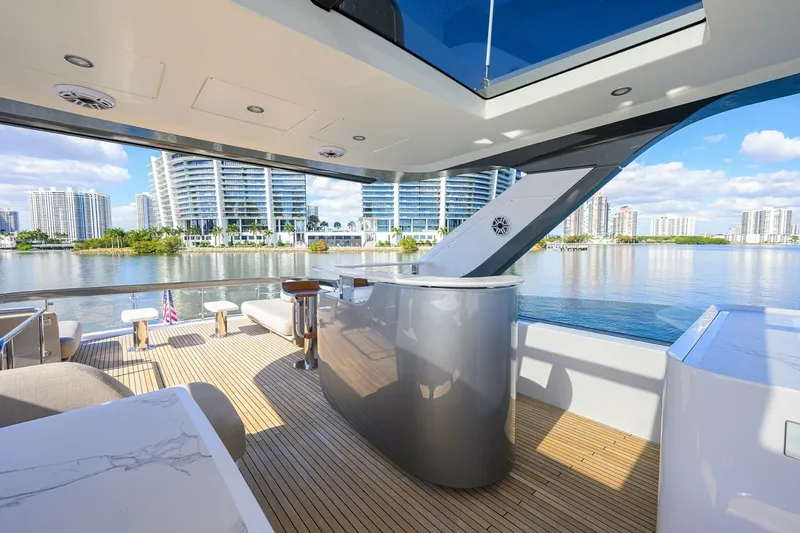 Slide: The Image of Azimut 78 - DT78 - Flybridge 2024 Azimut 78 Fly - DT78 - 7674026