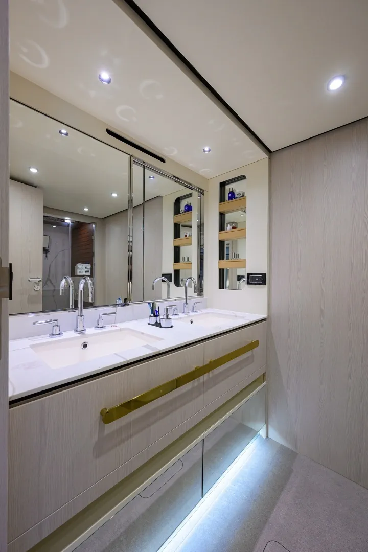 Slide: The Image of Azimut 78 - DT78 - Guest Head 2024 Azimut 78 Fly - DT78 - 7674005