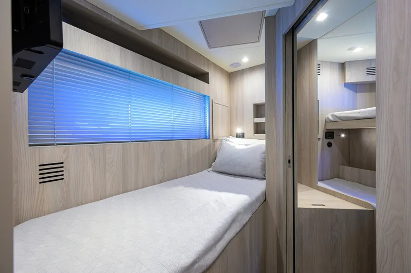 Slide: The Image of Azimut Fly 78 2024 - 6001829