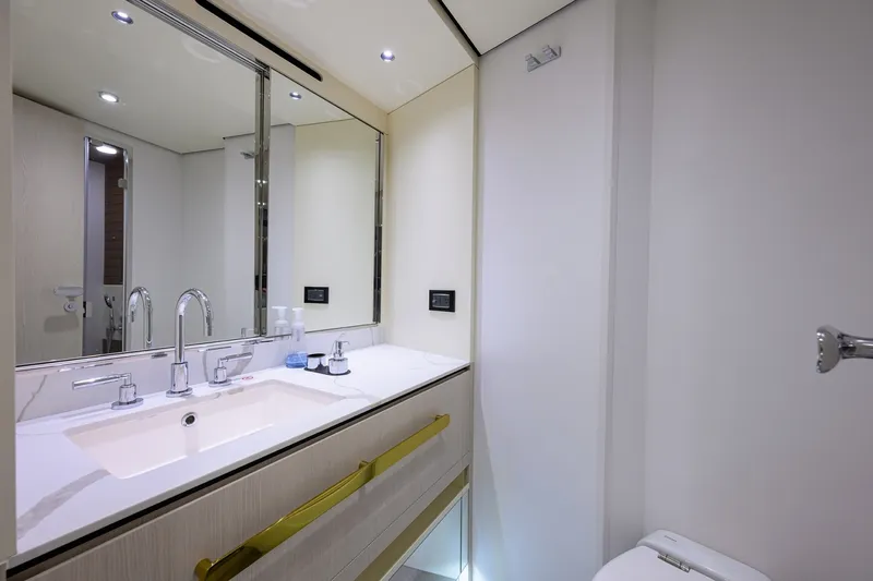 Slide: The Image of Azimut 78 - DT78 - Guest Head 2024 Azimut 78 Fly - DT78 - 7674014