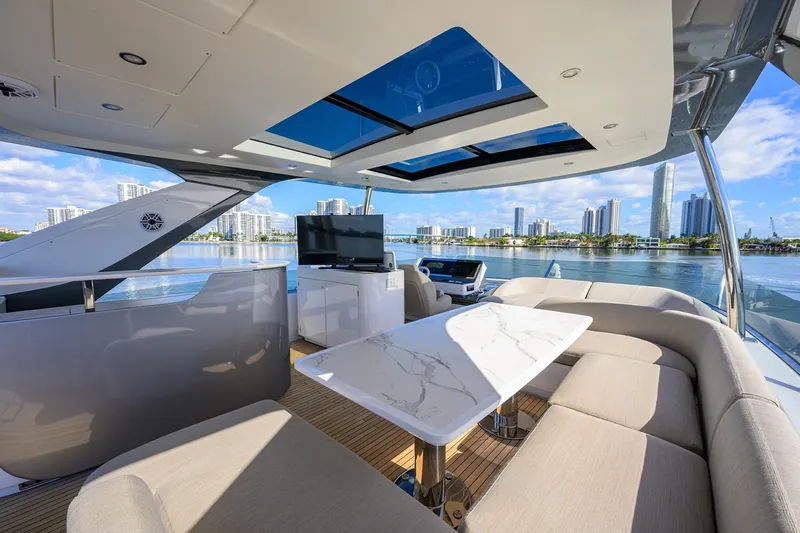 Slide: The Image of Azimut Fly 78 2024 - 6001869