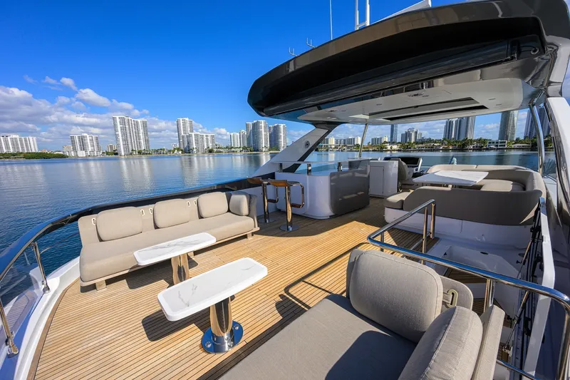 Slide: The Image of Azimut 78 - DT78 - Flybridge 2024 Azimut 78 Fly - DT78 - 7674020