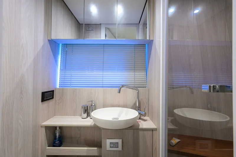 Slide: The Image of Azimut 78 - DT78 - Crew Head 2024 Azimut 78 Fly - DT78 - 7674018