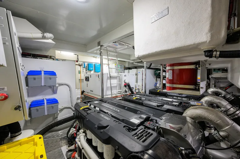 Slide: The Image of Azimut Fly 78 2024 - 6001841