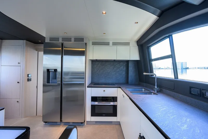 Slide: The Image of Azimut 78 - DT78 - Dinette 2024 Azimut 78 Fly - DT78 - 7673987