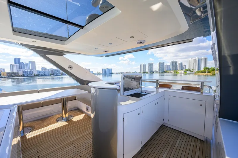 Slide: The Image of Azimut 78 - DT78 - Flybridge 2024 Azimut 78 Fly - DT78 - 7674027