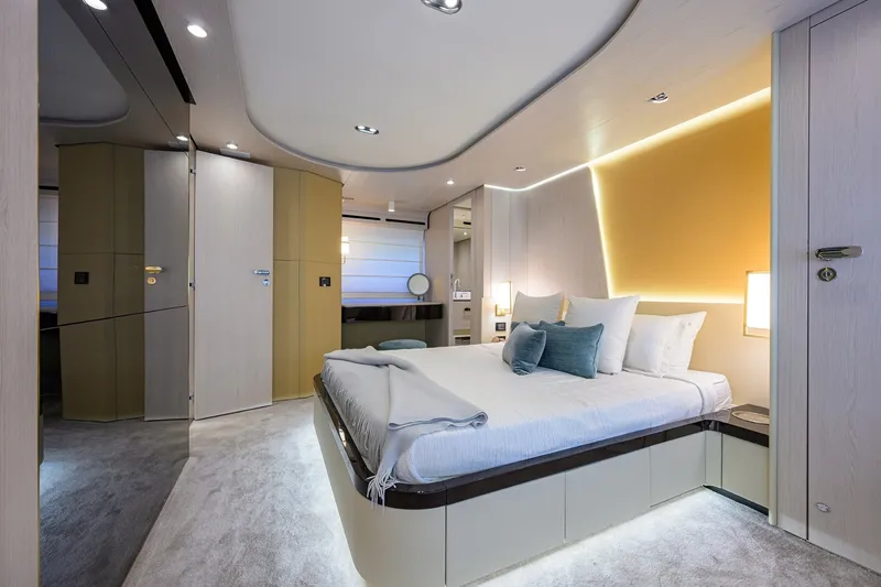 Slide: The Image of Azimut 78 - DT78 - Master Stateroom 2024 Azimut 78 Fly - DT78 - 7673994