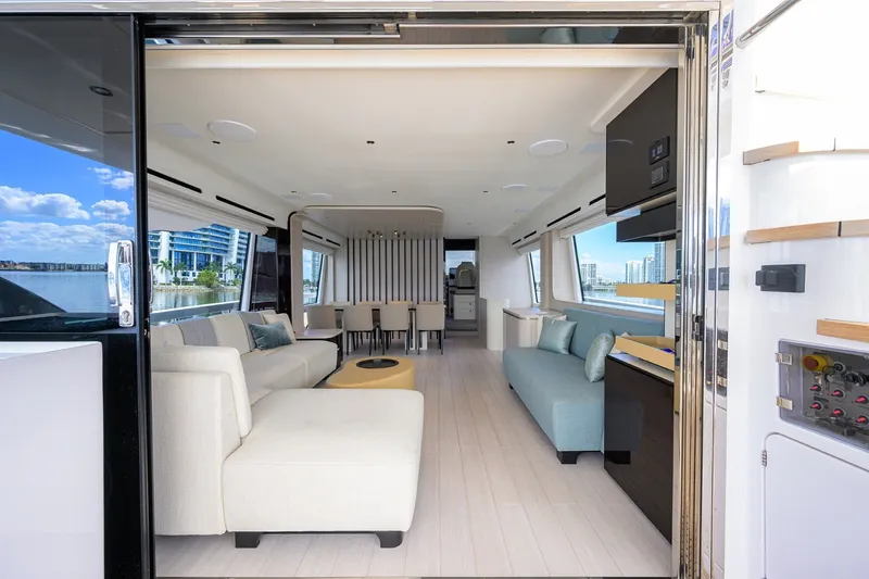 Slide: The Image of Azimut 78 - DT78 - Salon 2024 Azimut 78 Fly - DT78 - 7673977