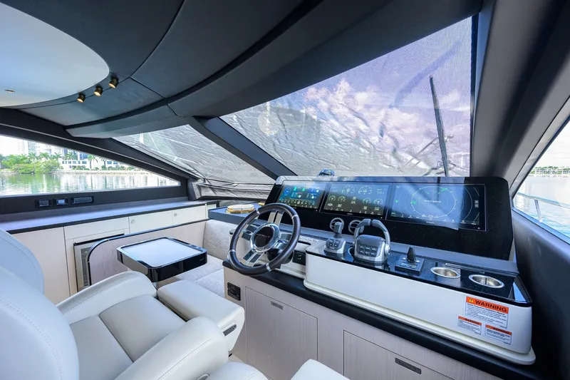 Slide: The Image of Azimut 78 - DT78 - Helm 2024 Azimut 78 Fly - DT78 - 7673992