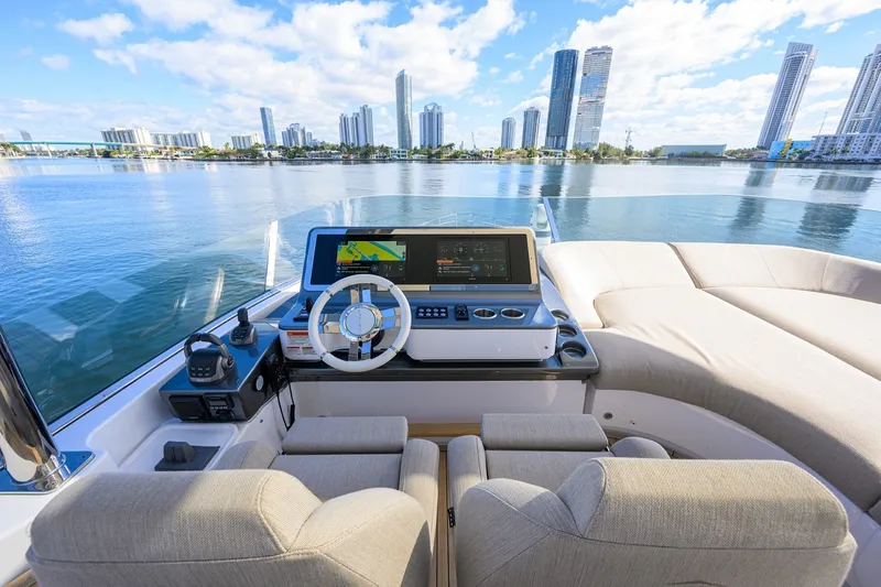 Slide: The Image of Azimut 78 - DT78 - Flybridge Helm 2024 Azimut 78 Fly - DT78 - 7674035