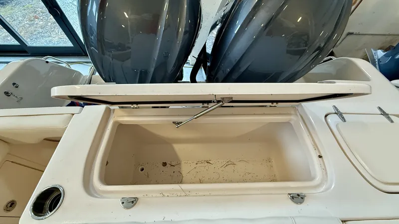 Slide: The Image of Grady-White Freedom 285 2023 - 6002201