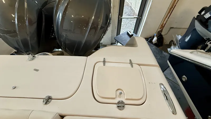 Slide: The Image of Grady-White Freedom 285 2023 - 6002202