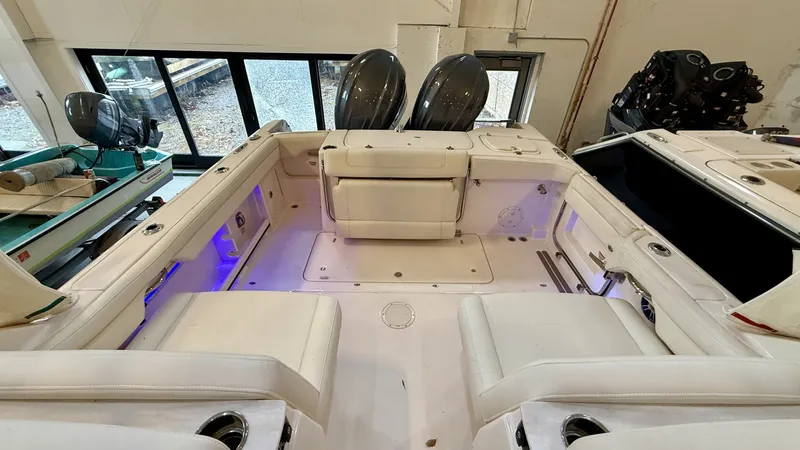 Slide: The Image of Grady-White Freedom 285 2023 - 6002209