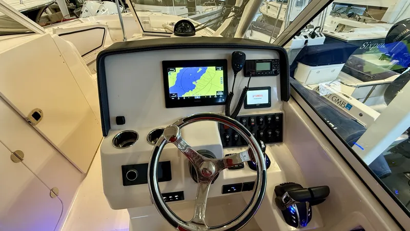 Slide: The Image of Grady-White Freedom 285 2023 - 6002213