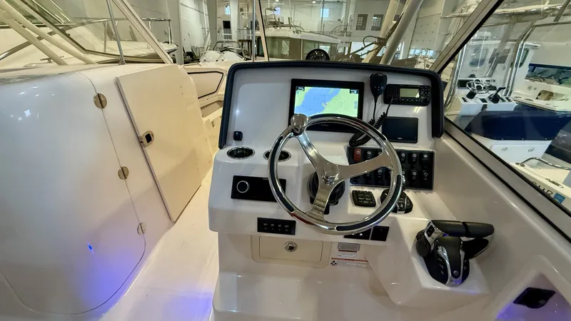 Slide: The Image of Grady-White Freedom 285 2023 - 6002214