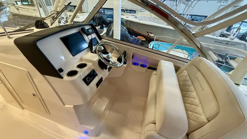 Slide: The Image of Grady-White Freedom 285 2023 - 6002222