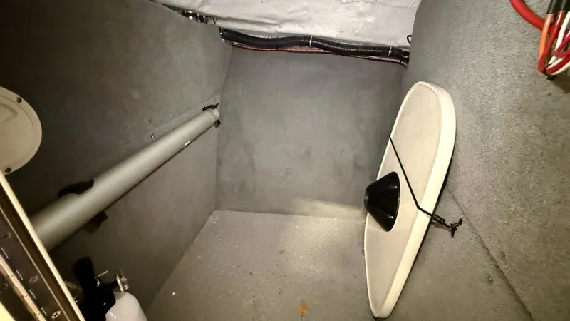 Slide: The Image of Grady-White Freedom 285 2023 - 6002224