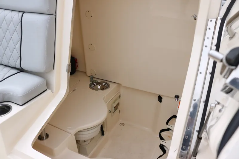 Slide: The Image of Pursuit ST 310 2012 - 6002474