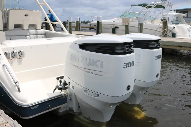 Slide: The Image of Pursuit ST 310 2012 - 6002463